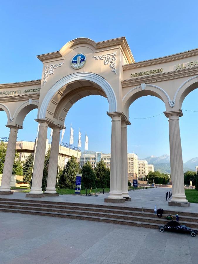 Студия Эрмитаж Атакент Almaty Ngoại thất bức ảnh