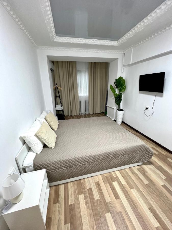Студия Эрмитаж Атакент Almaty Ngoại thất bức ảnh